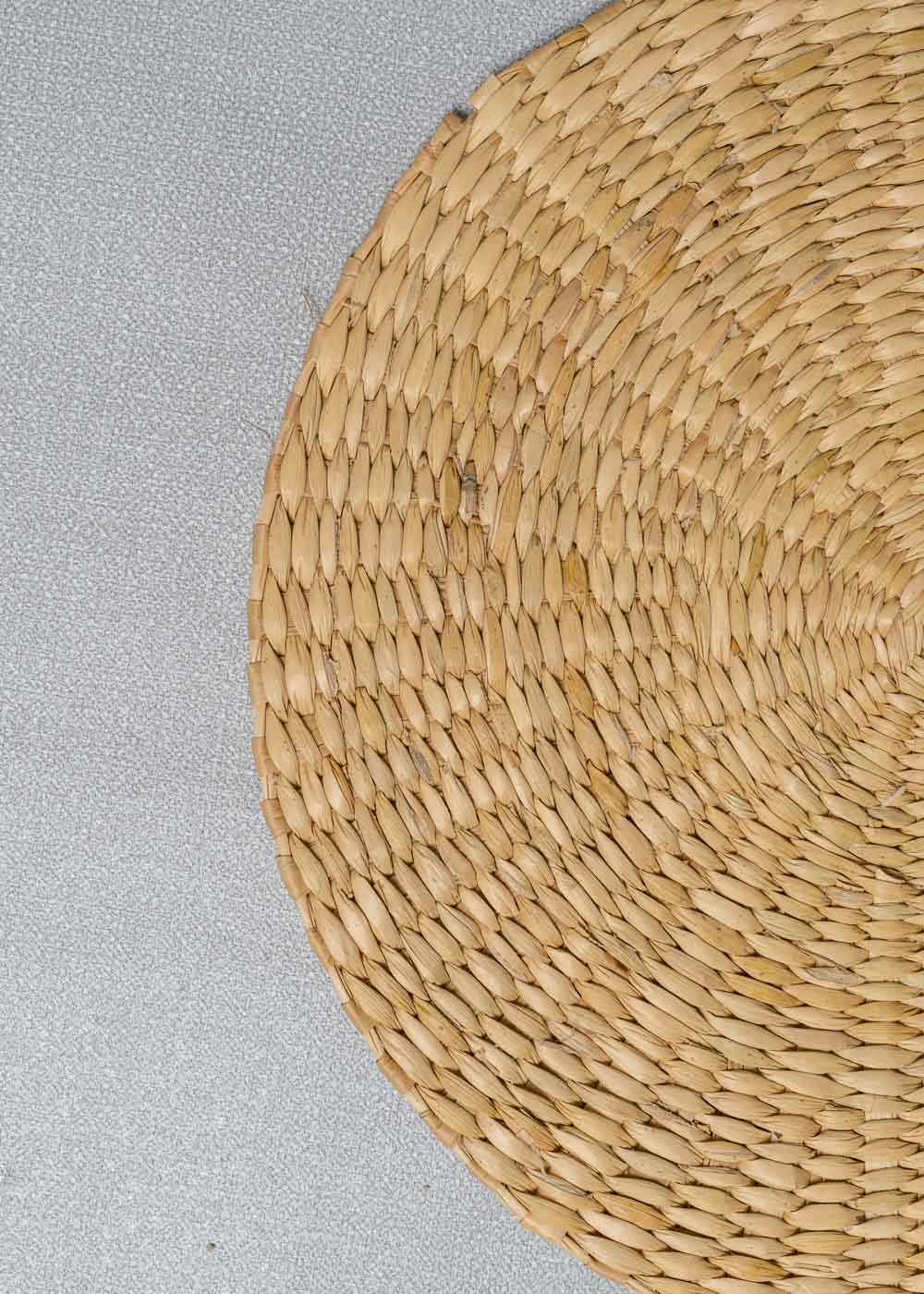 Woven Grass Round Placemat - Beige