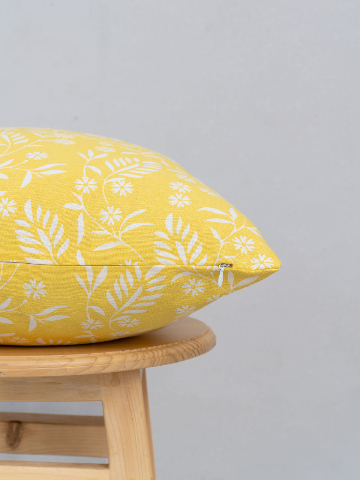 Yellow Daisy 100% cotton floral cushion cover for sofa - Yellow